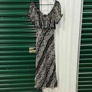 Elegant Black and Cream Patterned Maxi Dress